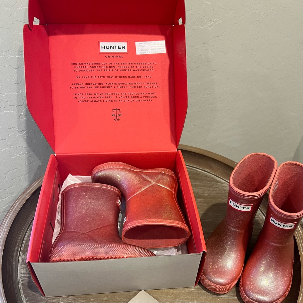 HUNTER RAINBOOTS